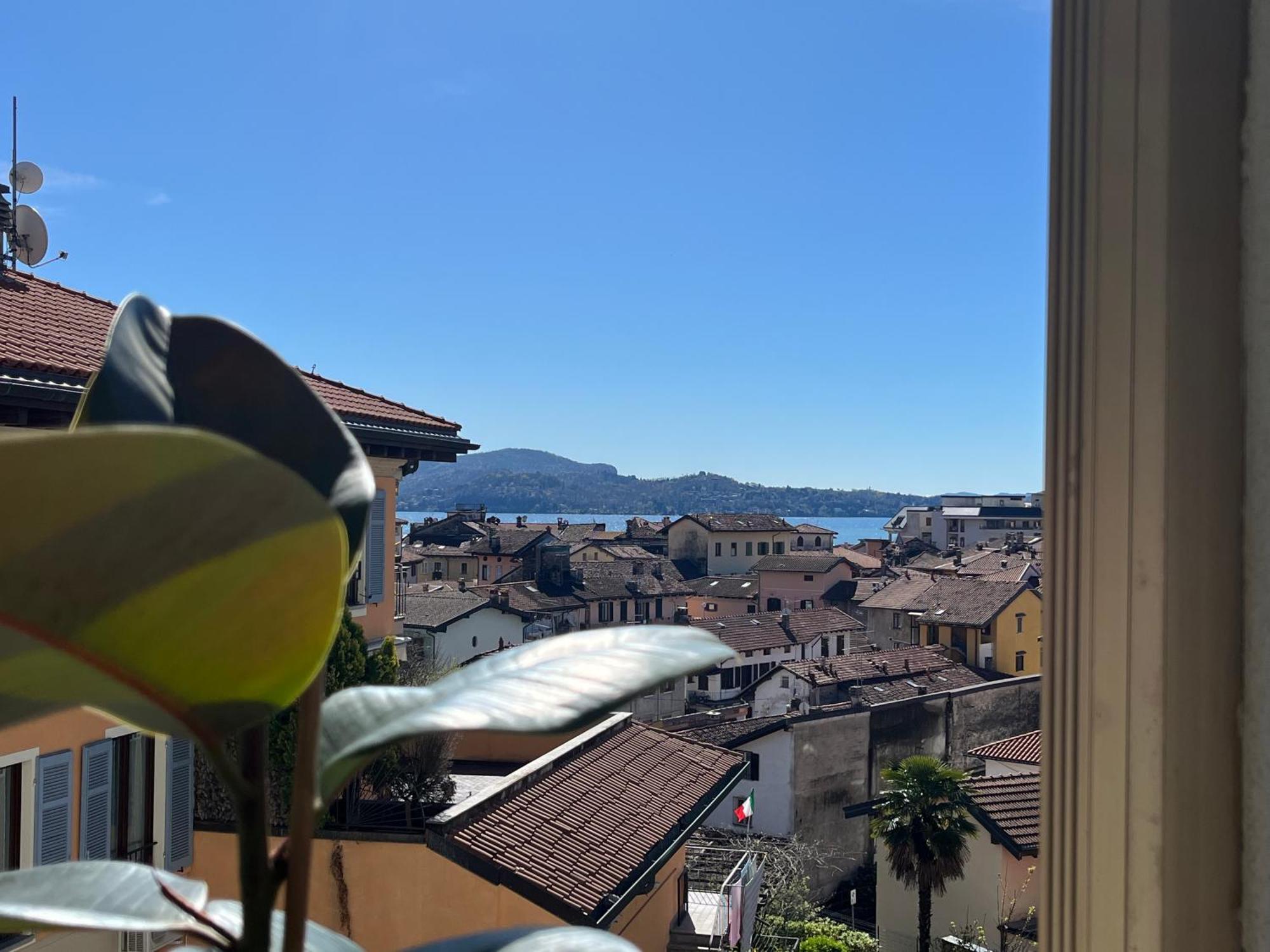 Vittore 11 Square Verbania Esterno foto
